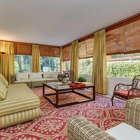 Borghese Flat In Luxury With Garden